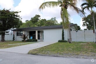 Building Photo - 2050 N 57th Terrace