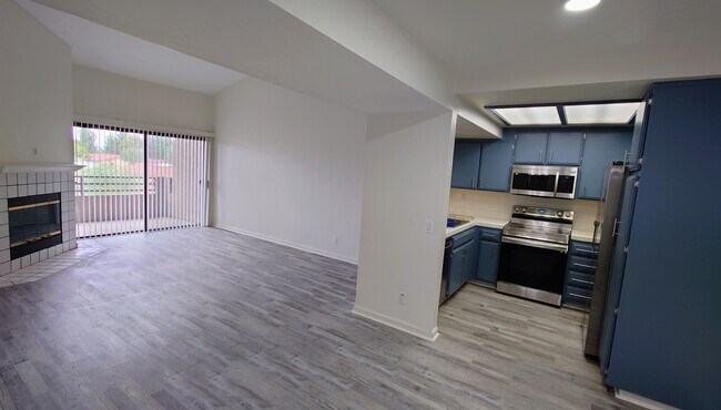 Building Photo - 12260 Corte Sabio