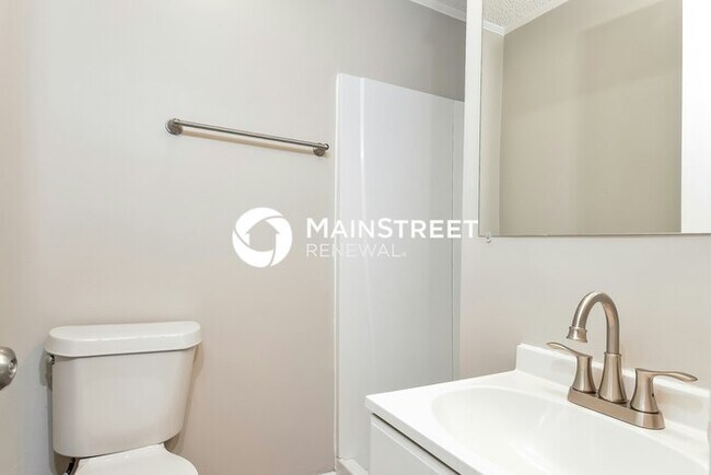 Building Photo - 3 Bedroom Pet-Friendly Home in GREENSBORO,...