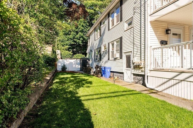 Building Photo - 601 Highland Ave