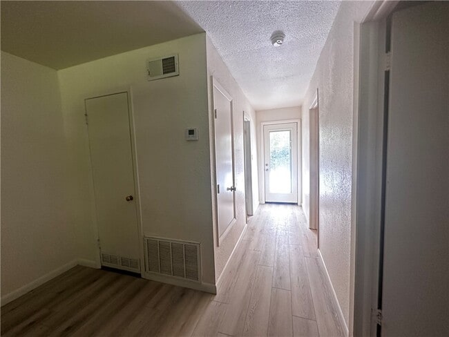 Building Photo - 515 Fallin Ave