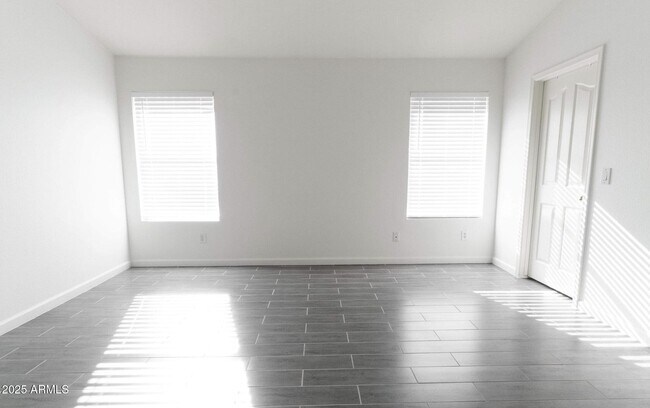 Building Photo - 12550 W Palm Ln
