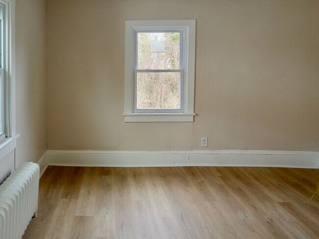 Building Photo - 53 Lincoln St