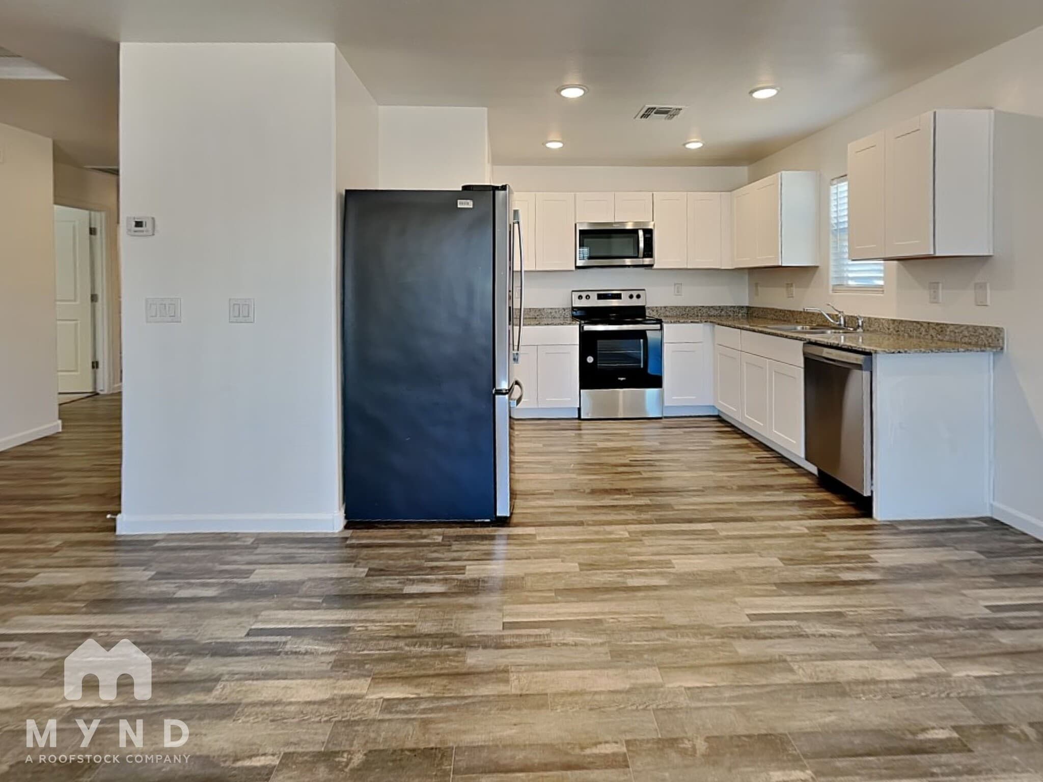 Building Photo - 9346 W Raven Dr