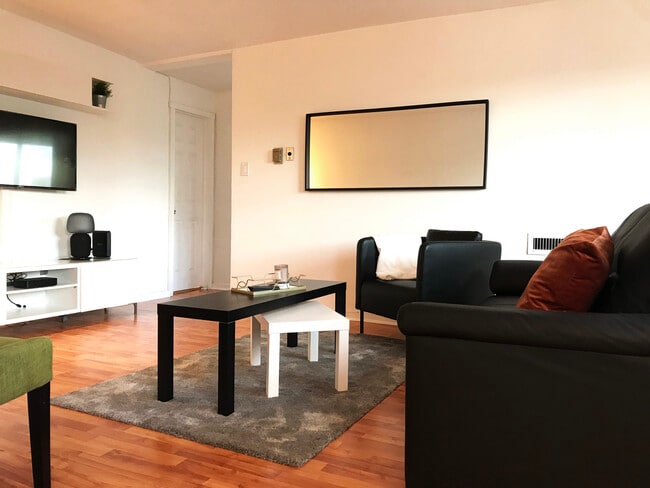 Living Room - 1366 Garfield St