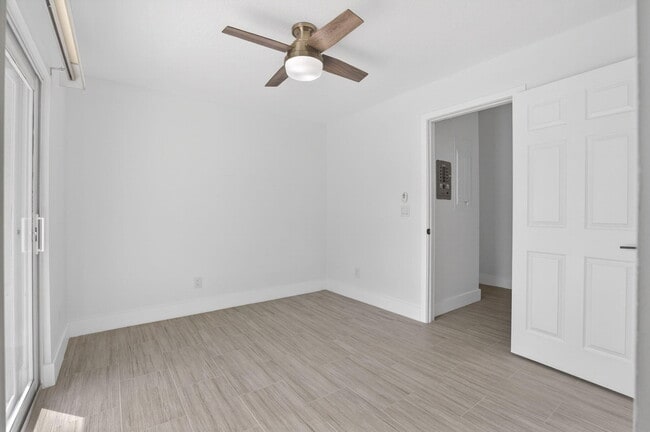 Building Photo - 5230 Woodruff Ln