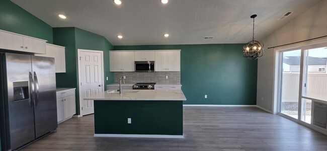 Building Photo - 2949 N Rocky Btm Wy