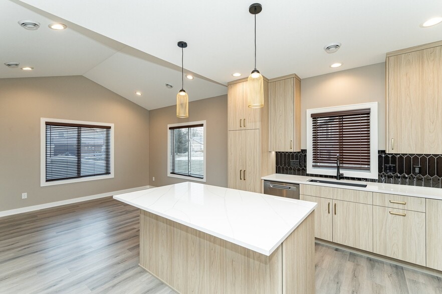 Building Photo - 353 Spring Day Ct NE