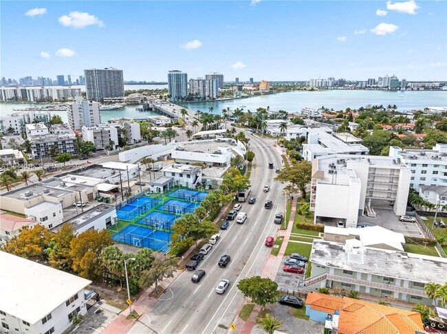 Building Photo - 1975 Normandy Dr