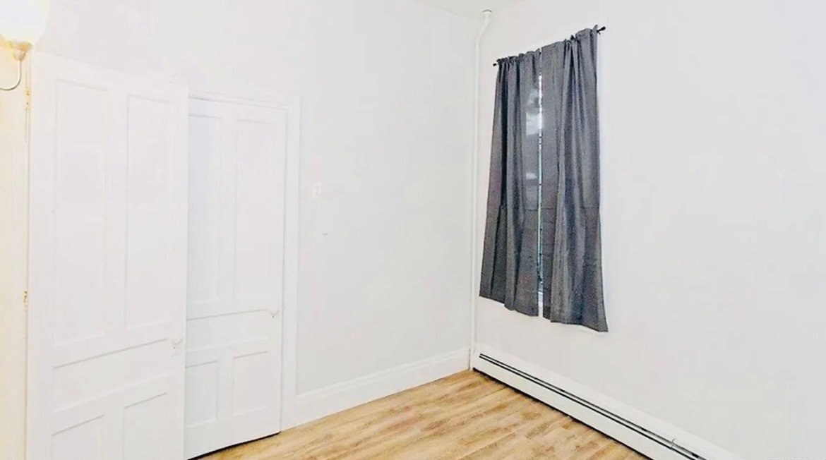 Building Photo - 807 3rd Ave