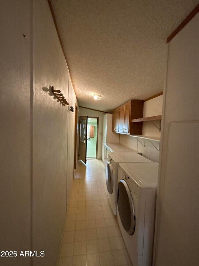 Building Photo - 44410 N 14th St