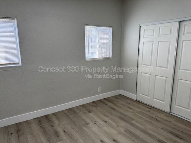 Building Photo - 2028 Chestnut Ave