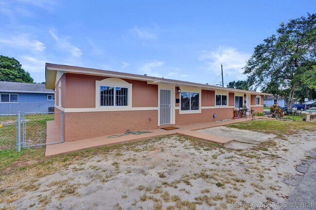 Building Photo - 2147 NW 100th St