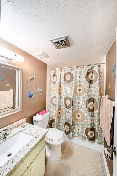 Building Photo - 722 White Pine Tree Rd