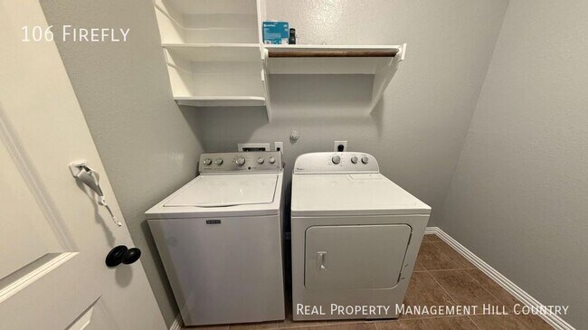 Building Photo - 106 Firefly-