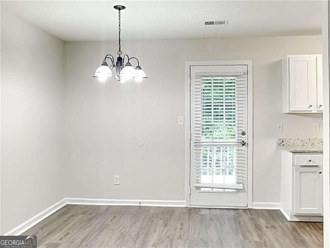 Building Photo - 244 Hale Haven Dr