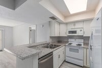 Building Photo - 4730 W Northern Ave