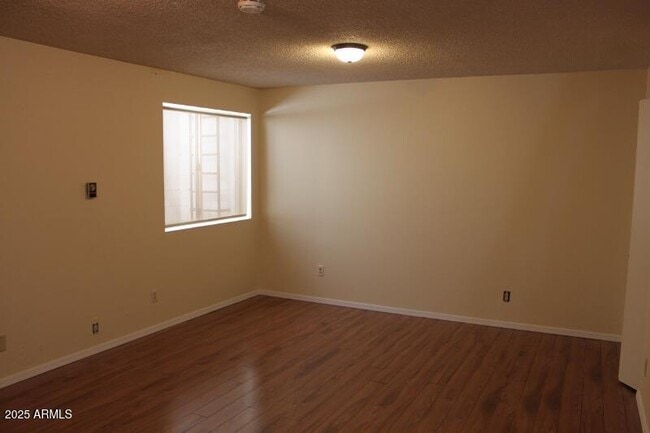 Building Photo - 2605 S Rita Ln