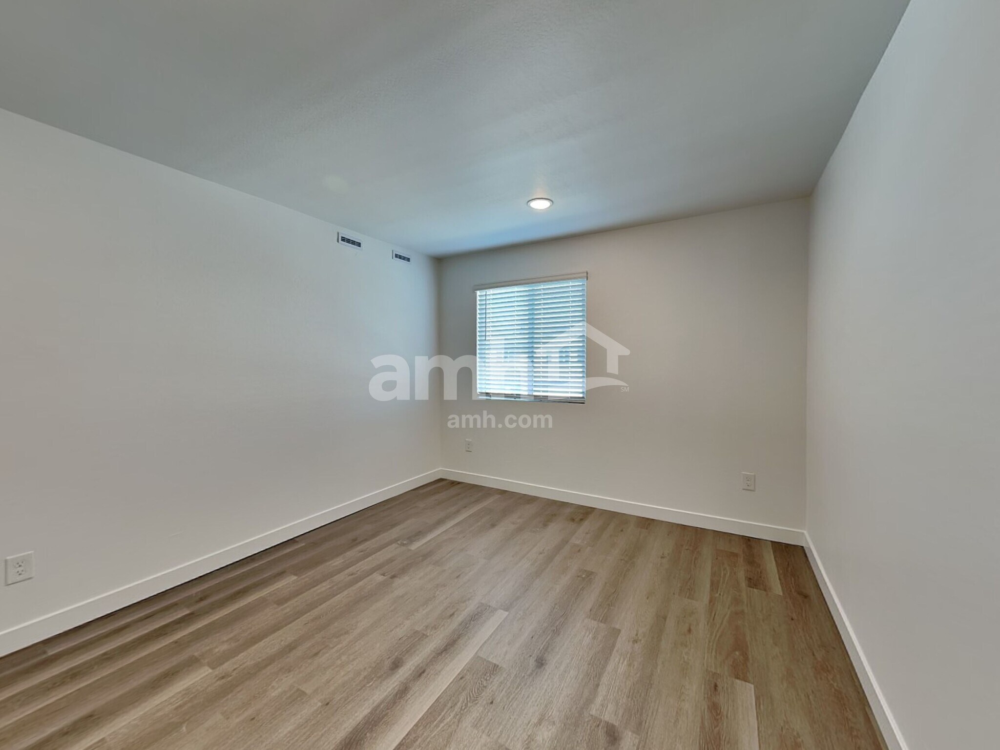 Building Photo - 9737 W Luxton Ln
