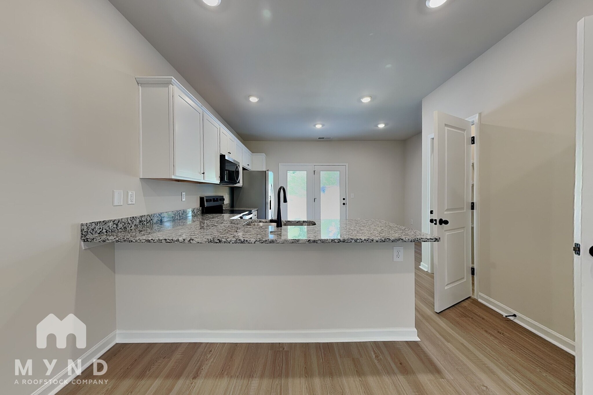 Building Photo - 1290 Principal Featherstone Ave