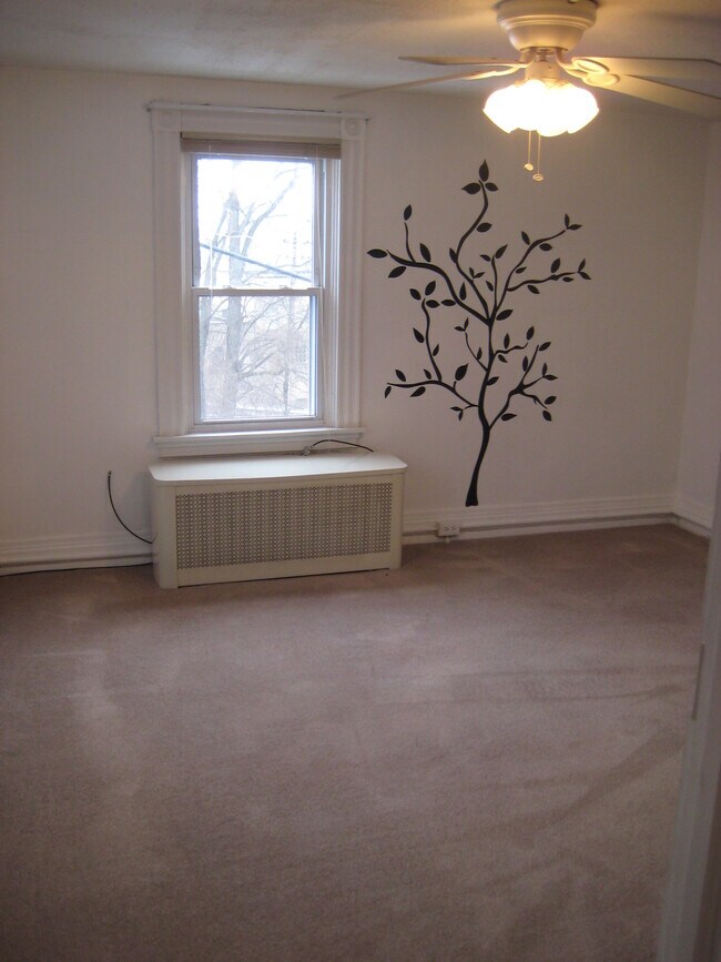 first room - 142 George St