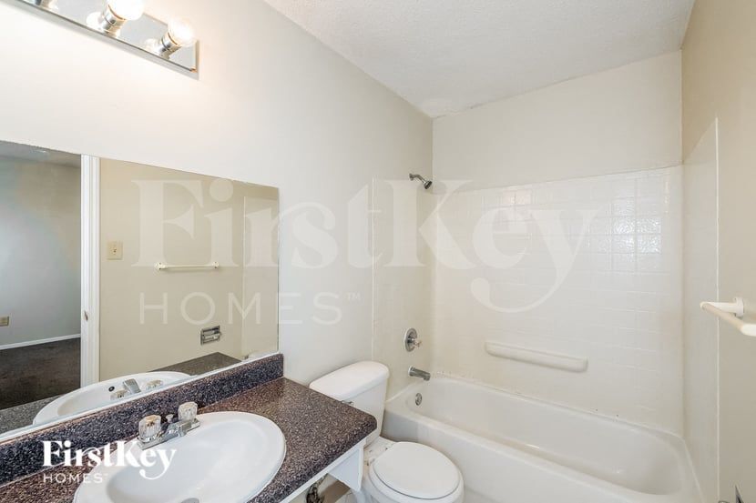 Building Photo - 4270 Cary Hill Dr