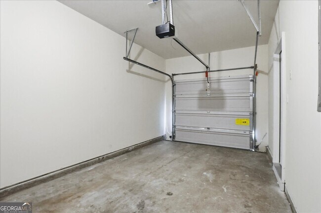 Building Photo - 5630 Lawley Rd