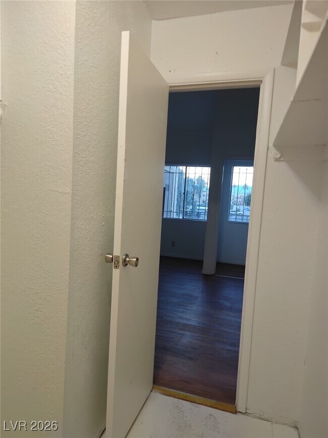 Building Photo - 3602 Gaylord Dr