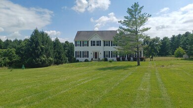 Building Photo - 39227 Tollhouse Rd