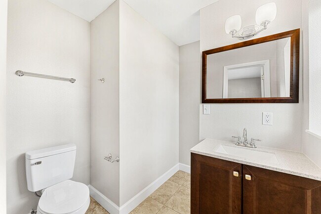 Building Photo - 406 N Neptune Dr