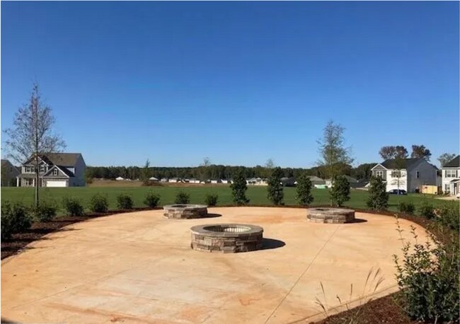 Building Photo - Modern Greenville Living - Spacious Home Available Now!