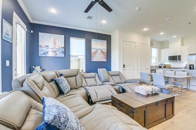 Building Photo - 5111 Briscoe St