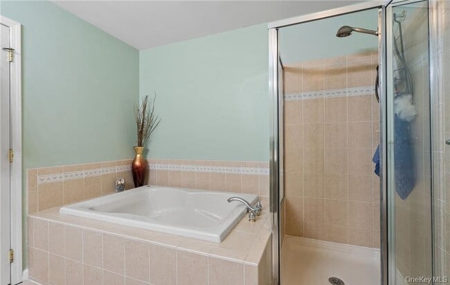 Building Photo - 5 Case Ct