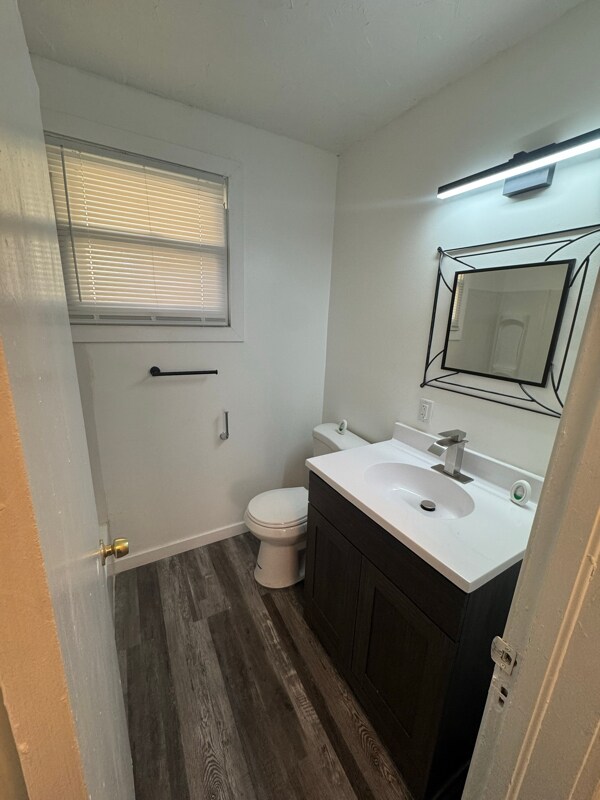 Building Photo - 3833 Monroe Ave