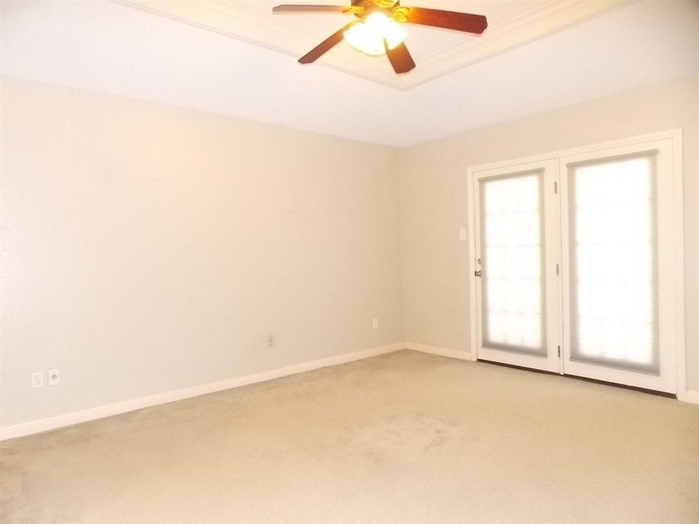 Building Photo - 9280 Manion Dr.