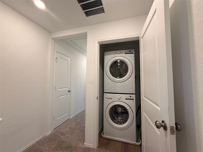 Building Photo - 7316 Sparkling Light Dr