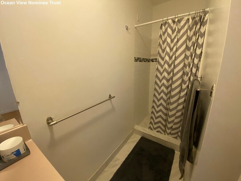 Building Photo - 236 Hanover St