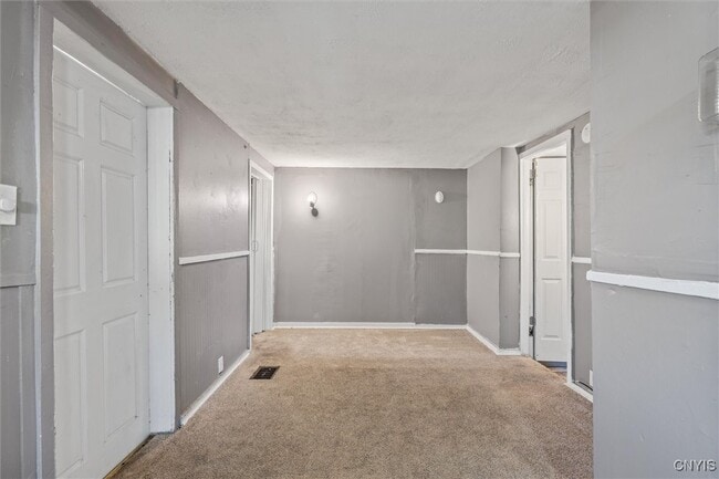 Building Photo - 505 Carbon St