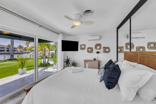 Building Photo - 3108 NE 42nd Ct