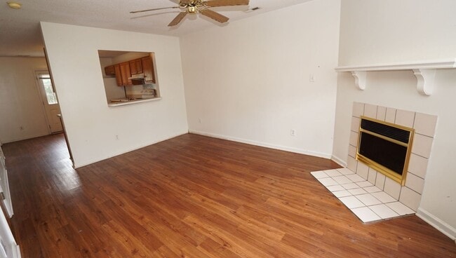 Building Photo - 980 W Pueblo Dr