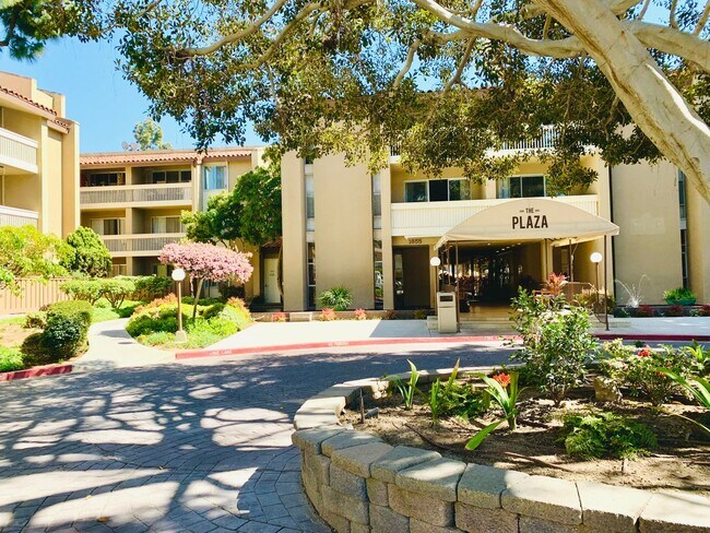 Building Photo - LARGE AND BRIGHT 2BD/2BA CONDO AVAILABLE I...