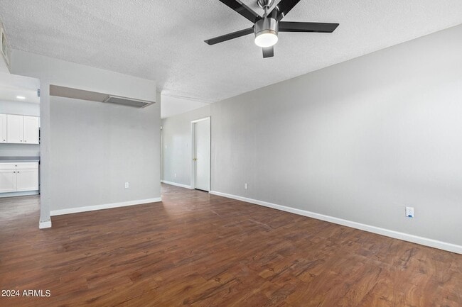 Building Photo - 6134 W Mulberry Dr