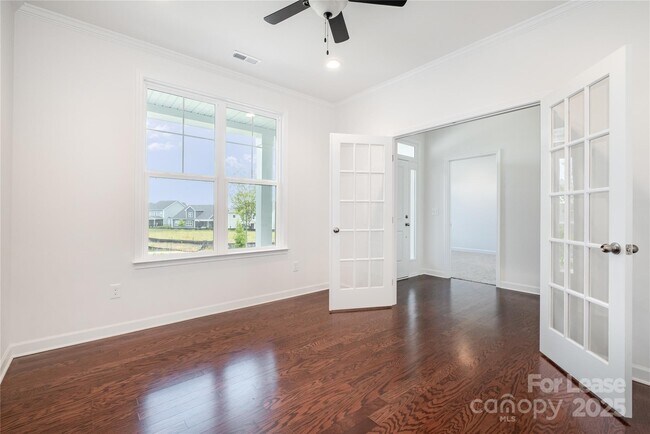 Building Photo - 2567 Cornelius Pl NW