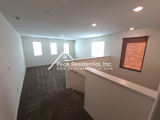 Building Photo - 5343 Kankakee Dr