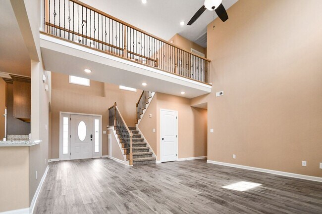Building Photo - Pet Friendly Four Bedroom!