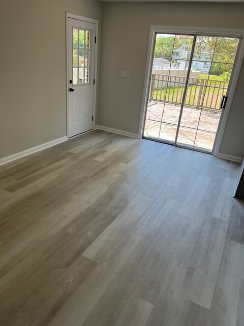 Dining Room - 5918 Woodside Ave