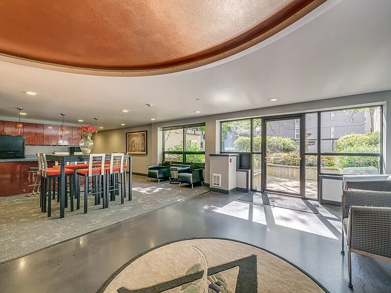 Building Photo - 323 Queen Anne Ave N