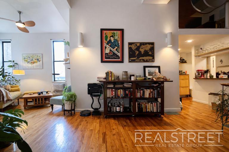 Building Photo - Designer Loft | 2 Bed / 2 Bath | ~1,000 SF | 12’ Wood Ceilings | Prime Prospect Heights