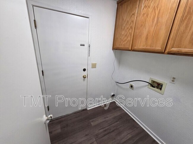 Building Photo - 2234 Wall St