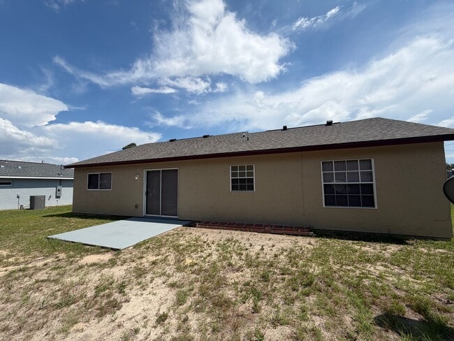 Building Photo - 3/2 Home Newly Updated Silver Springs Shores South